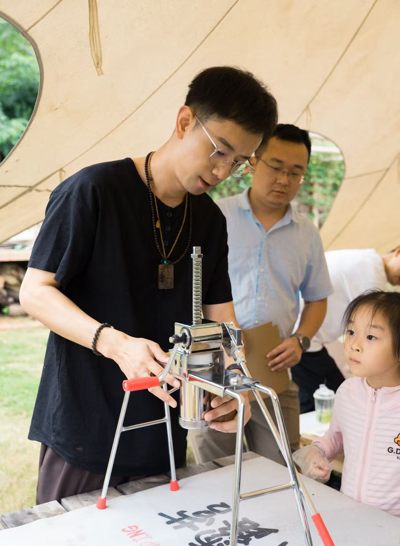 笨物志-非遗扎染合香掐丝珐琅古法造纸岩彩技艺,江苏非遗集合店,无锡非遗集合店,礼品定制