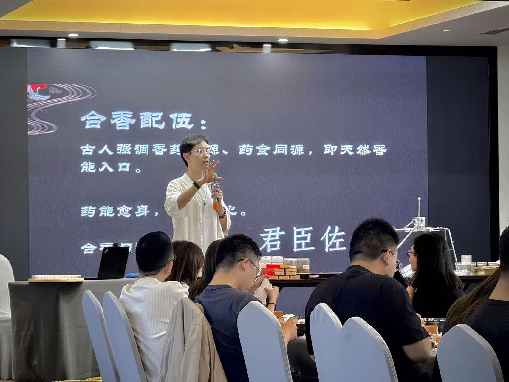 笨物志-非遗扎染合香掐丝珐琅古法造纸岩彩技艺,江苏非遗集合店,无锡非遗集合店,礼品定制